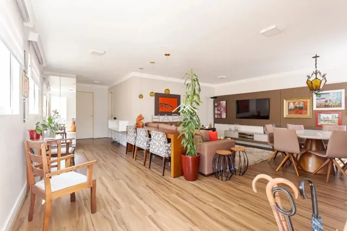 Casa à venda 4 quartos no bairro Mercês