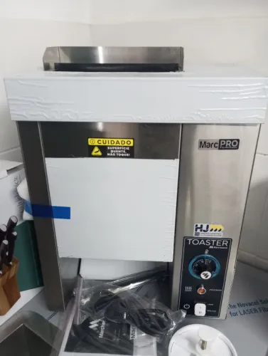 NZ. Torradeira de pão Toaster MarcPro 