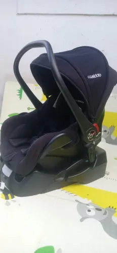 Bebê Conforto Casulo Click e Base para Carro