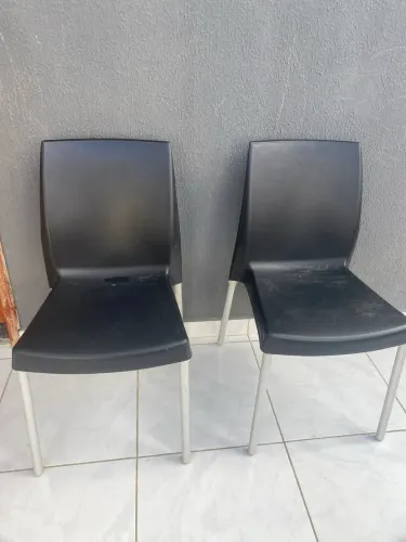 Duas cadeiras