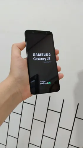 Samsung Galaxy J8 64GB Preto - Bem Conservado, Funcionando Perfeitamente