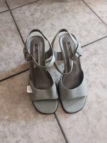 Sandalia Dakota Tamanho 35