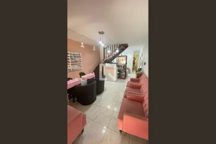 Casa à Venda - Água Fria, 4 Quartos, 210 m2