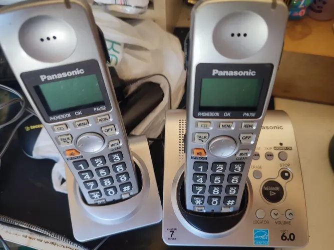 Vendo ou troco Telefone Panasonic sem fio Dec 6.0 com dois pontos