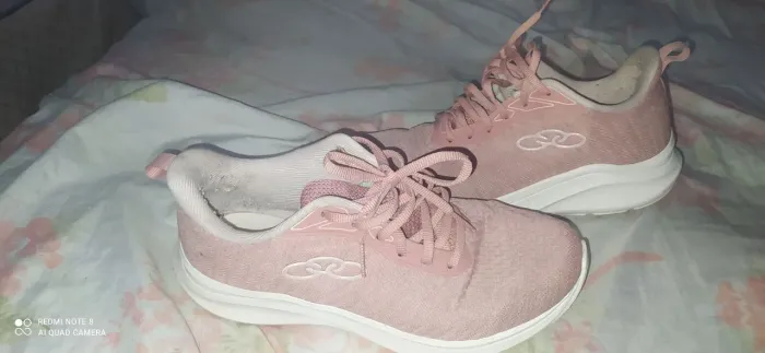 vendo tênis feminino.
