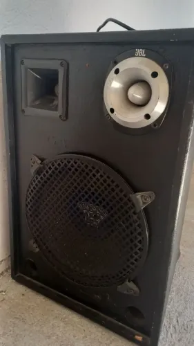 Caixas de som ativas