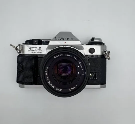 Canon AE-1 Program 35mm SLR + Lente 50mm