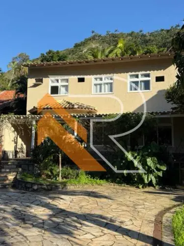 Aluguel de casa com 3 quartos em Itacoatiara, Região Oceânica de Niterói, RJ