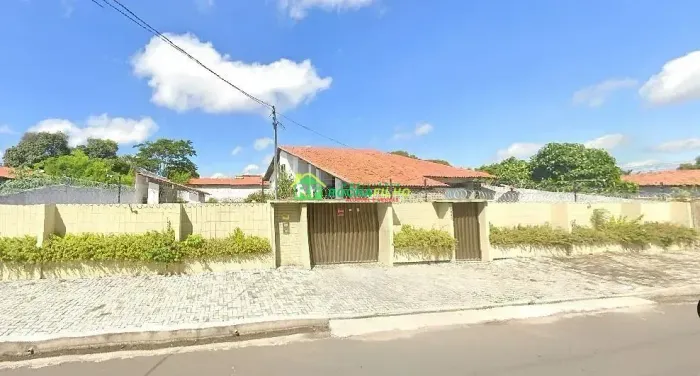 Casa com 5 dormitórios à venda. 500 m² por 2000000,00 - Ininga - Teresina/PI