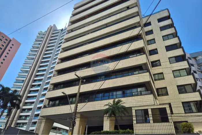 Cobertura Luxo á venda por R$ 2.900.000,00 no Meireles com 805 m².