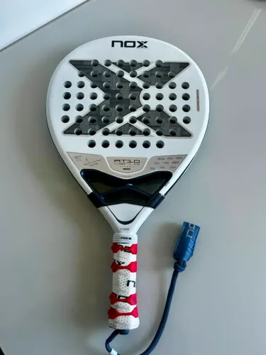 Raquete de Padel Nox AT10 Genius 12K Alum Xtrem Lite BY Agustin Tapia