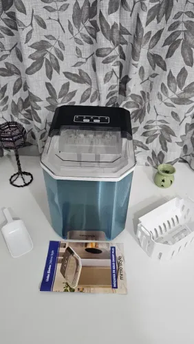Máquina De Gelo Smart Plus Tam P E G 150w. Produz 12kg de gelo Por Dia. Cor Inox. 110v