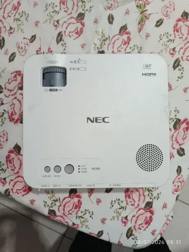 DATASHOW PROJETOR NEC VE281 HDMI (Com Defeito / Para Peças ou Conserto)