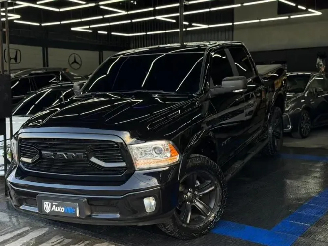 Ram Classic Laramie 5.7 V8 16V Gasolina 4X4 Aut. 2023