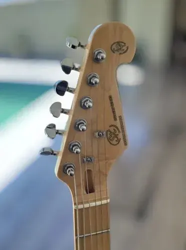 Guitarra SX Stratocaster +Meteoro GS35 Vulcano