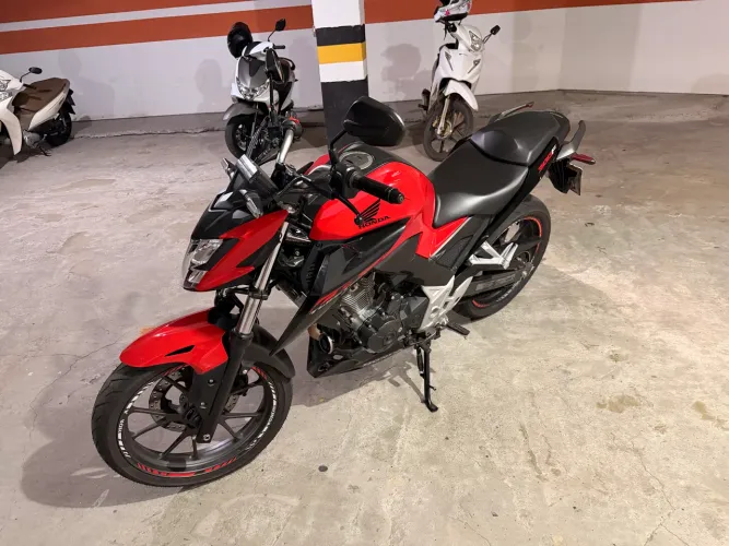 Honda CB 300F Twister ABS 2024 - Apenas 8.000 km
