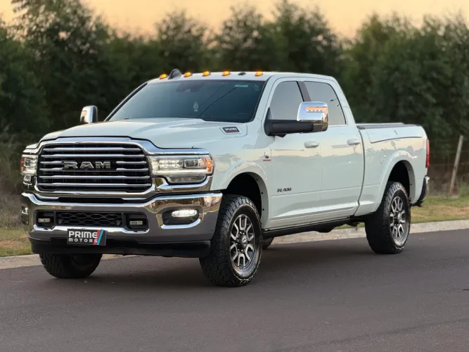 Ram 3500 Limited Longhorn 6.7 TB CD Diesel 2024