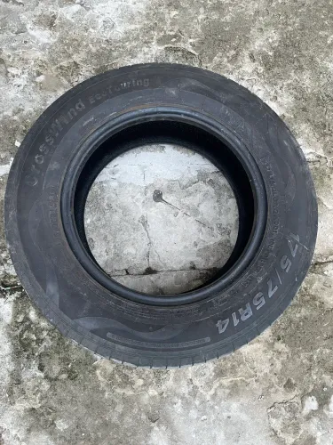 Vendo Pneu Aro 14 175/65