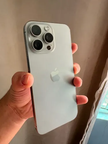 iPhone 15 Pro Max Retirada de Peças 