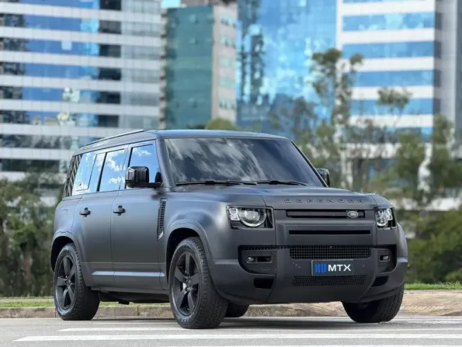 Land Rover Defender 110 D300 HSE Mhev DIE AUT 2023