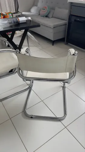 Cadeira jantar e espera estrutura metálica