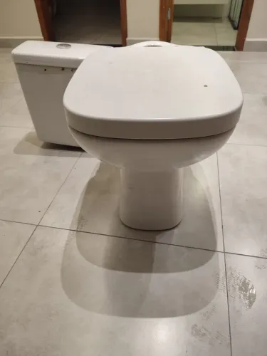 Vaso sanitário deca  completo semi novo  branco 