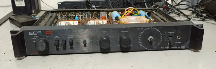Amplificador EES quasar para conserto