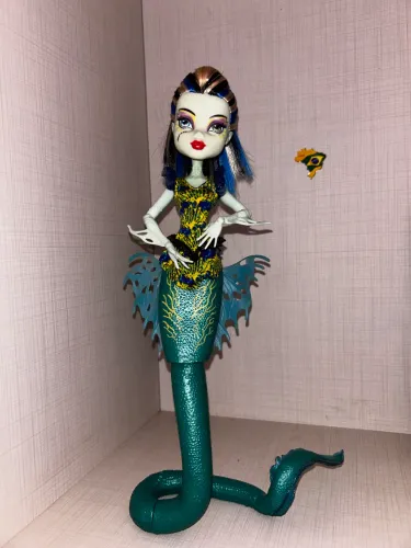  Monster High Frankie Stein Great Scarrier Reef