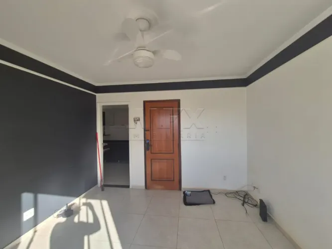 Alugo imóvel com 3 quartos - Jardim Contorno