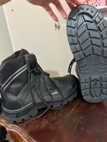 Kit completo de EPIs NOVOS - bota eletricista, capacete 3M, uniforme Tam GG e muito mais!