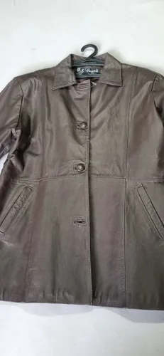 Jaqueta de couro legítimo semi-nova