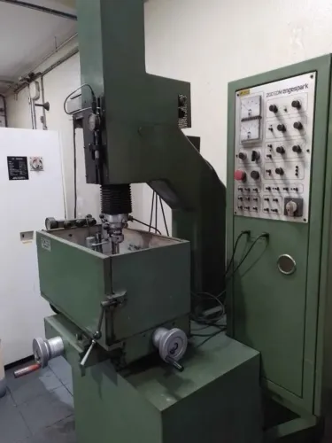 Máquina de Eletroerosão Engespark EDM 200 Semijoias / joias