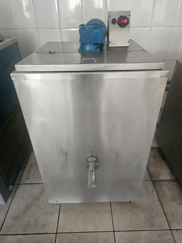 VENDO TINA DE MATURAÇÃO 150 LITROS 