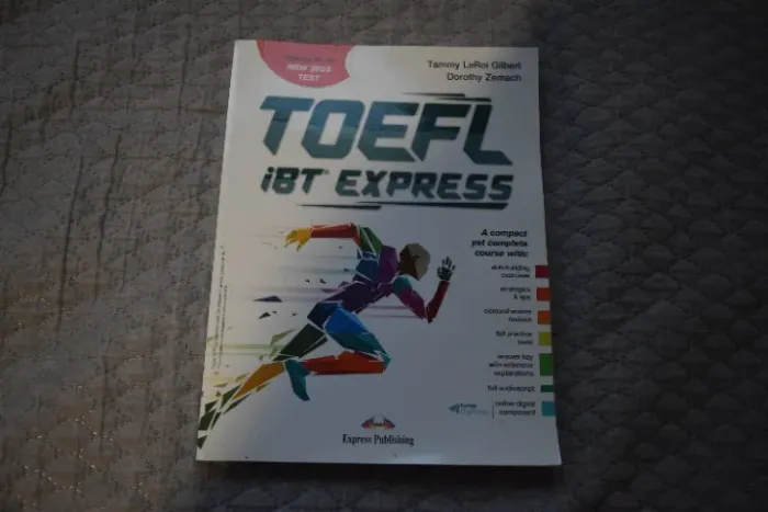 Livro preparatório para TOEFL IBT edição 2023