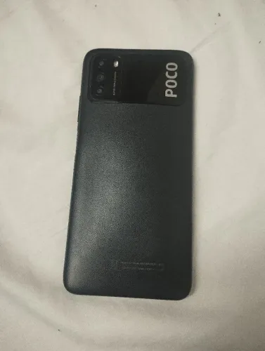 Celular poco