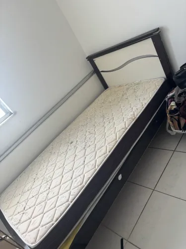 Colchão + cama solteiro
