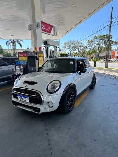 Mini Cooper S 2.0 Turbo 16V 3P Aut. 2015
