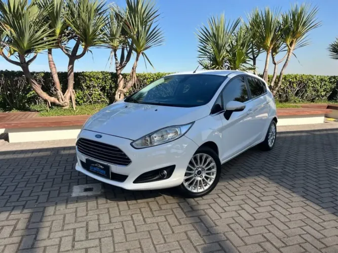 Ford Fiesta Titanium 1.6 Powershift Aut. 2015