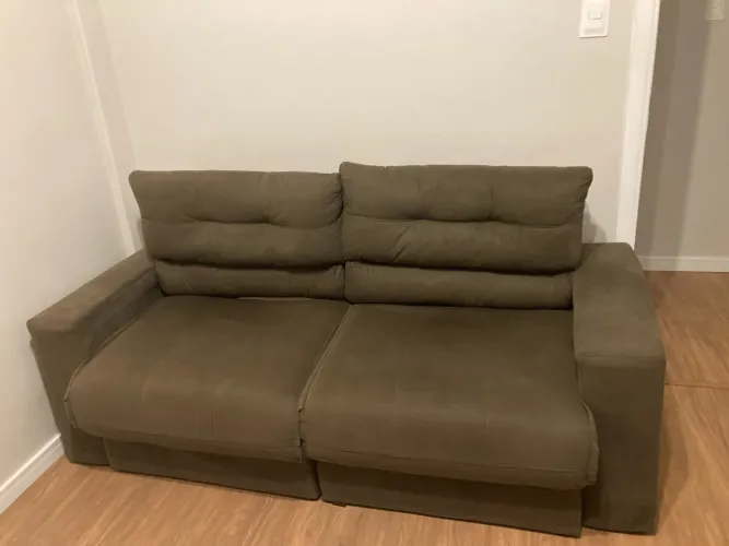 Sofá retrátil e reclinável - 2 lugares