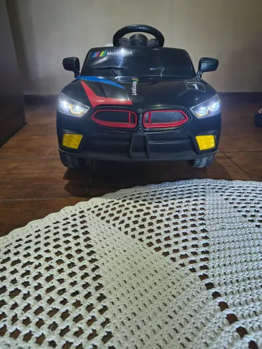 Carro elétrico infantil