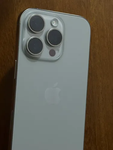 iPhone 16 pro, saúde da bateria 92% e aparelho 100% original Apple nada trocado
