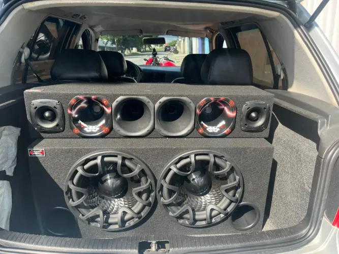 Som automotivo