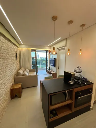 Beach Class Ondina | 1/4 Mobiliado e Decorado | Vista Avenida | Pronto para Morar
