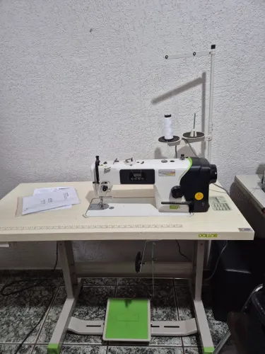 Maquina Reta Industrial Dollor