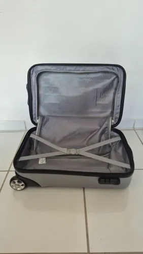 Mala de viagem 10kg com trava