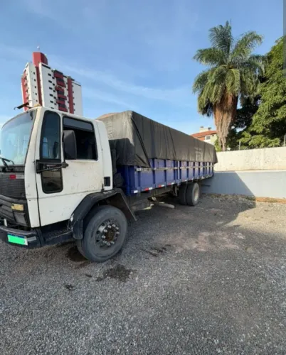 Cargo 1418 já com motor moderno MWM x12