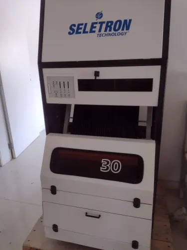 Seletora de plástico 