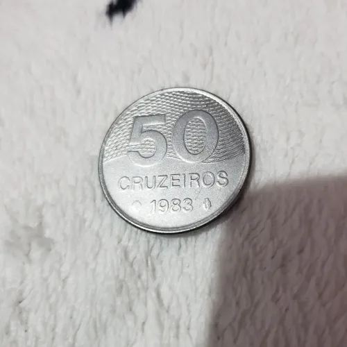 Moeda 50 Cruzeiros 1983 antiga