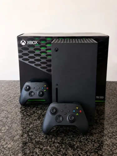 XBOX SERIES X 1TB 2 CONTROLES