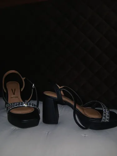Sapato Vizzano Preto Cristal